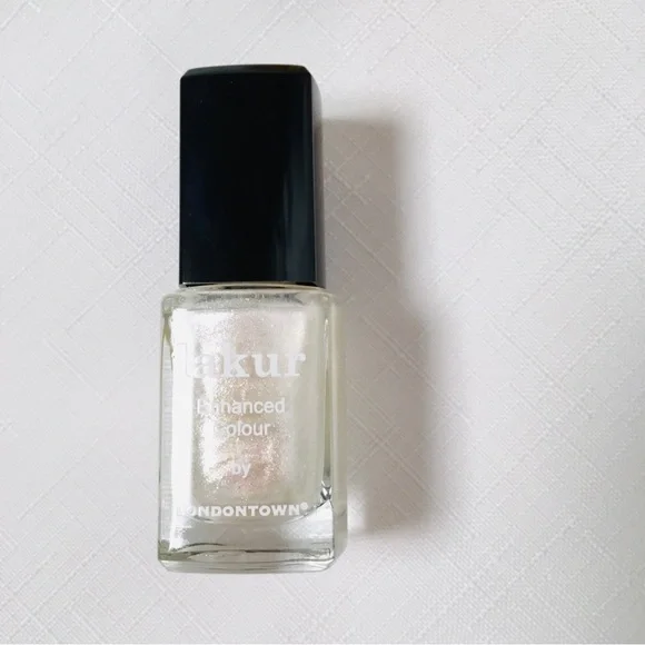 LaKur by Londontown Enhanced Nail Color - Picture 3 of 4